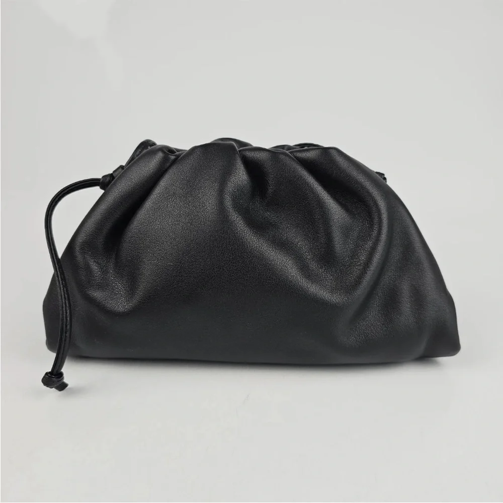 Bottega Veneta calfskin mini pouch bag with strap - Picture 2 of 12
